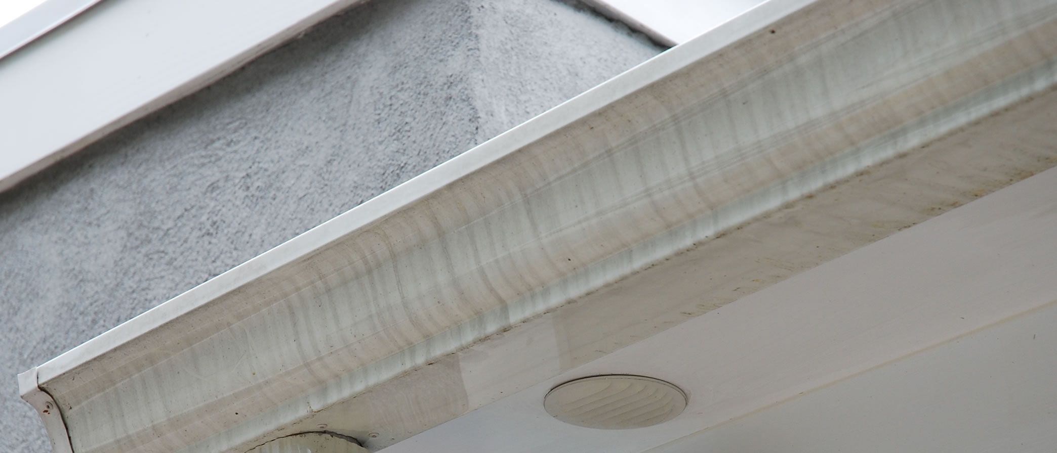 Clarksville Tennessee gutter water stain removal company