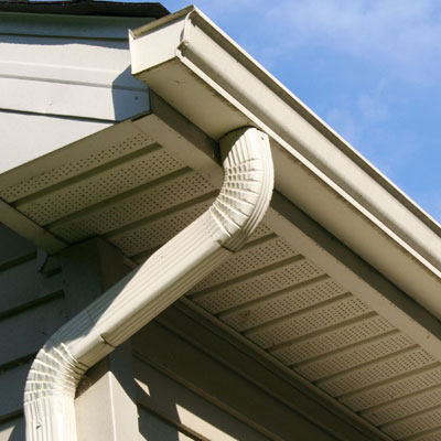Housegutter-with-downspout-Hopkinsville-KY
